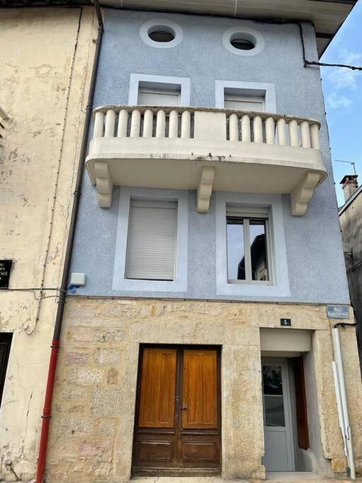 Appartement Sur La Place De Poncin Kültér fotó